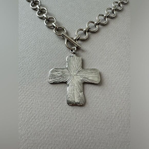 silver cross necklace A742 - Picture 5 of 5